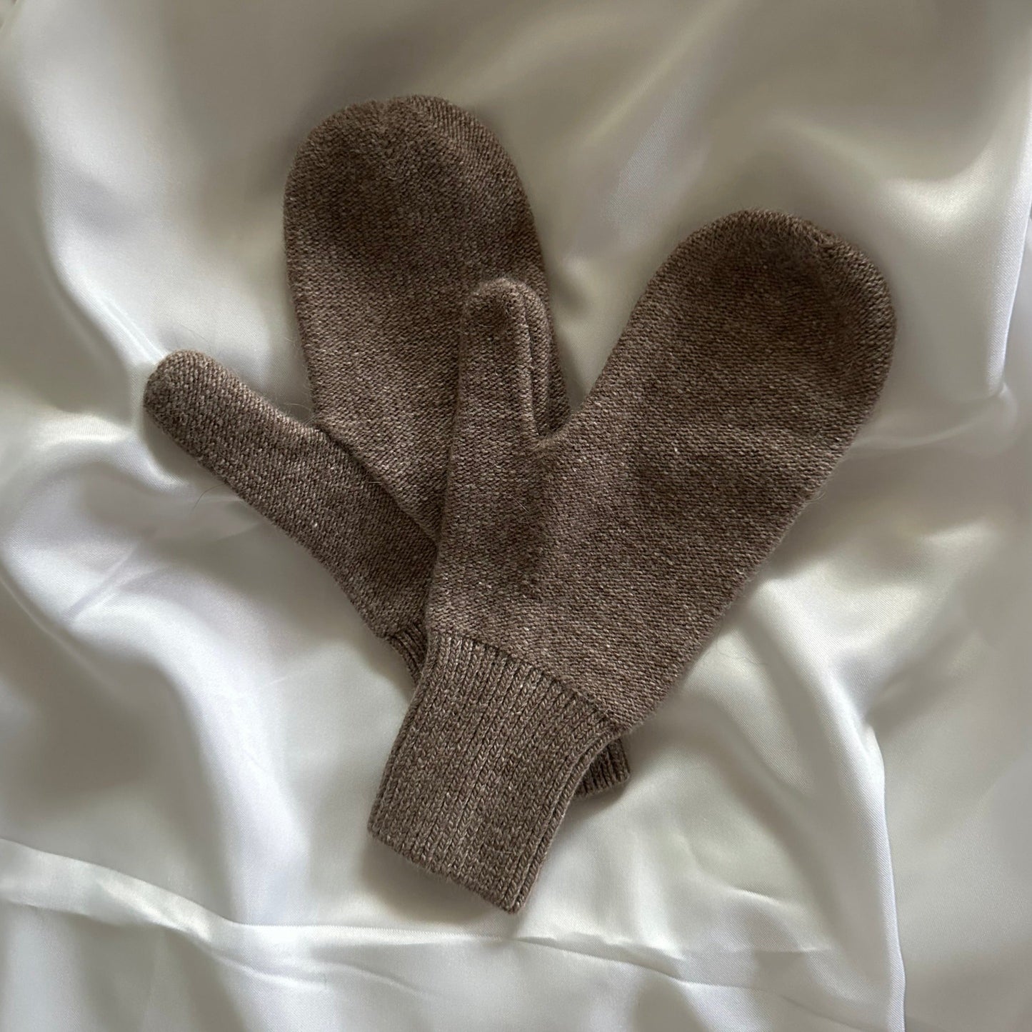 Knitted Mittens 01. HAZEL